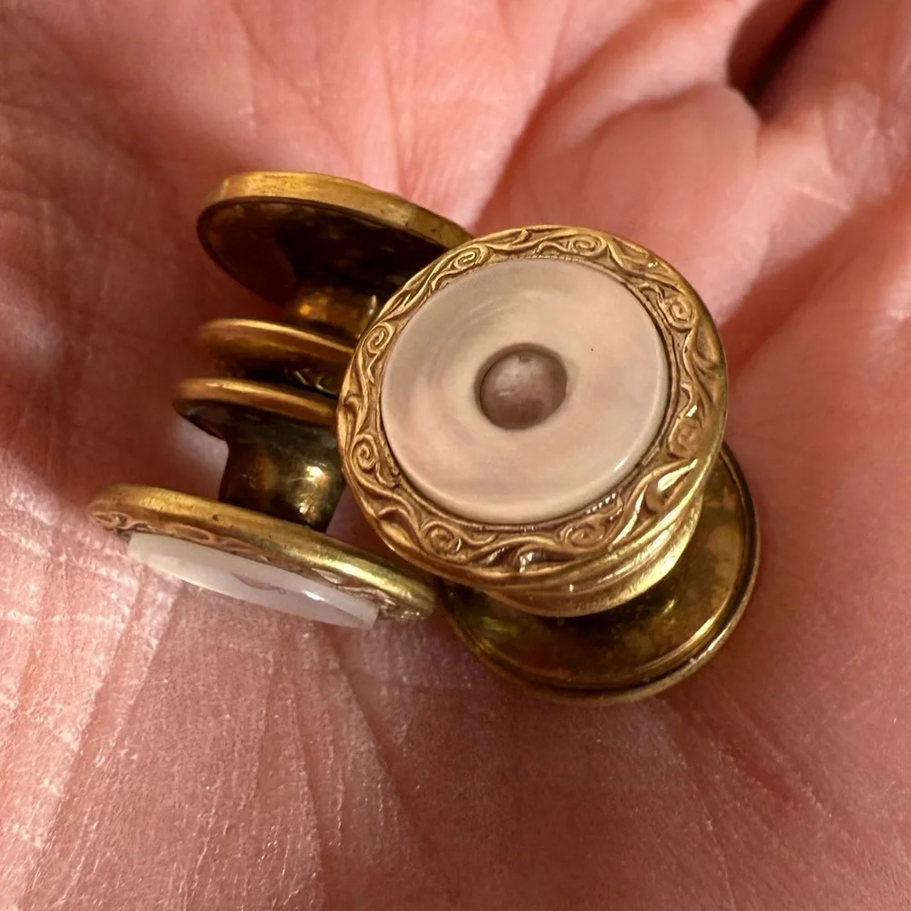 Vintage 1920-1940 Retro Art Deco Mother of Pearl etched Gold Cufflinks